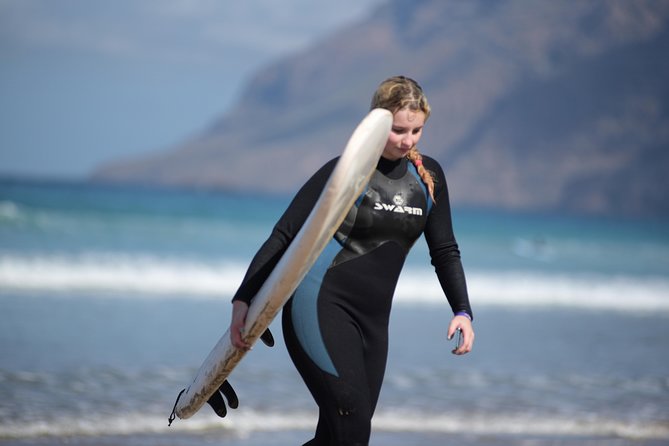 Lanzarote Surfing Session - Surfing at Famara: Why Lanzarote’s North Coast Works for Beginners