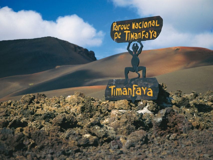 Lanzarote: Timanfaya National Park Tour - The Drive That Sets the Mood: Pickup to the Volcano Route