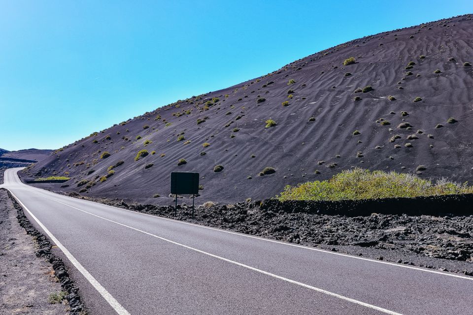 Lanzarote: Volcanos of Timanfaya and Caves Tour with Lunch - Price and Value: Why $112 Can Make Sense