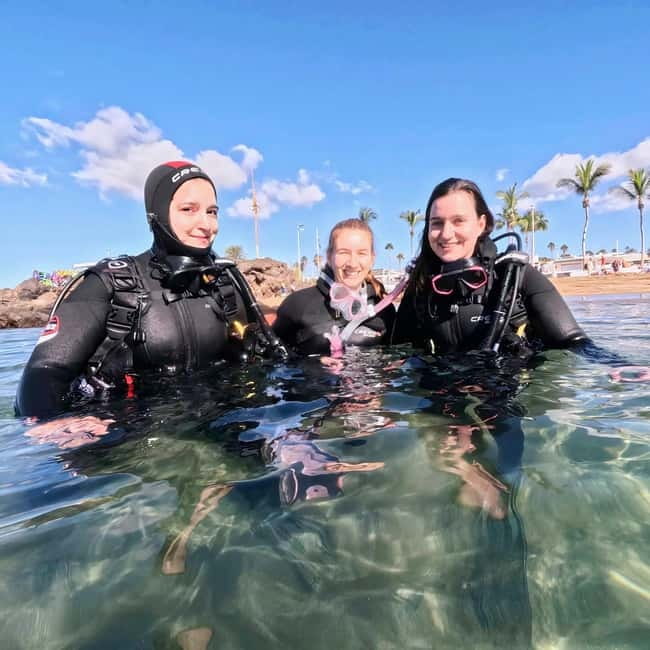 Lanzarote Your First Scuba Diving Experience - Entering the Atlantic: The Moment Everything Clicks
