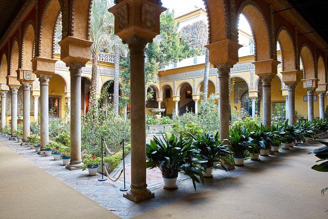 "Las Dueñas" Palace ticket + Audioguide - Ticket pickup and entry: C. Dueñas, 5 and your visit length