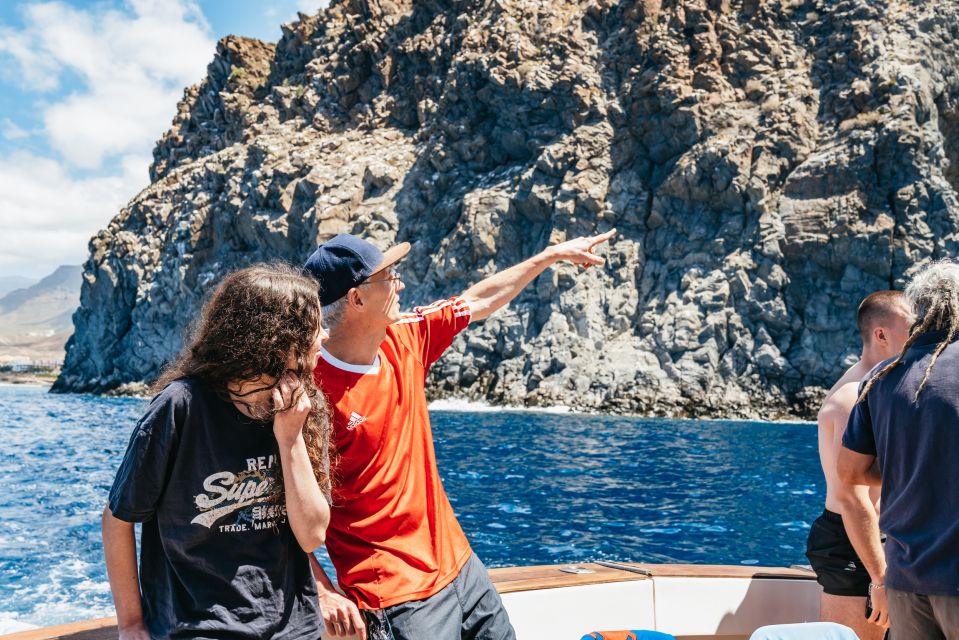 Las Galletas: Whale & Dolphin Tour with Local Skipper - Las Galletas on the Cruz del Sur: The Style of Cruise You’re Paying For