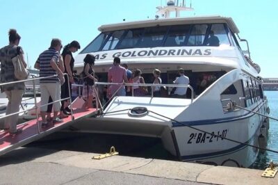 Las Golondrinas Barcelona 60-min Boat Tour - How the 60 Minutes Unfold: Three 15-Minute Legs Around the Port