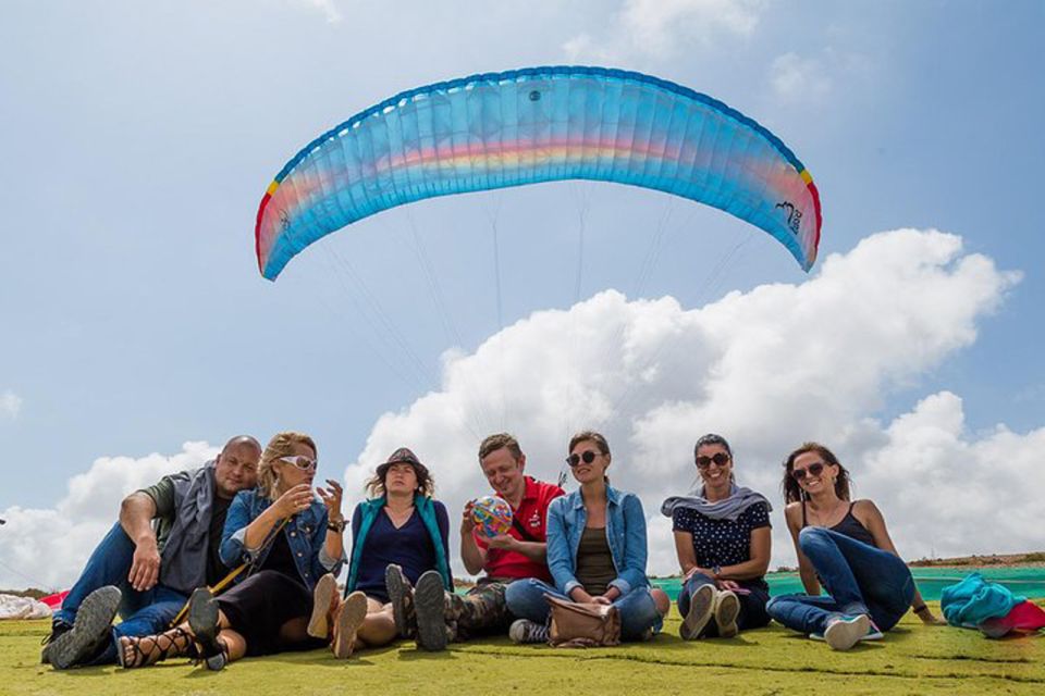 Las Palmas: Paragliding Tandem Flight with Instructor - Safety briefing and equipment: what happens before you launch