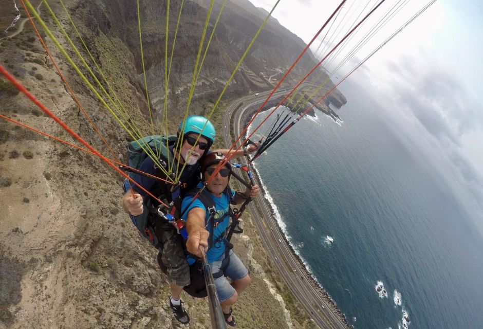 Las Palmas: tandem paragliding flights for everyone - Why Las Palmas Paragliding Feels Different Than Other Places