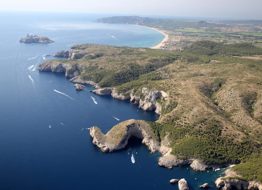 L'Estartit: Boat Trip to the Medes Islands and the NP Caves - Underwater Viewing and the Summer Swim (June–September)