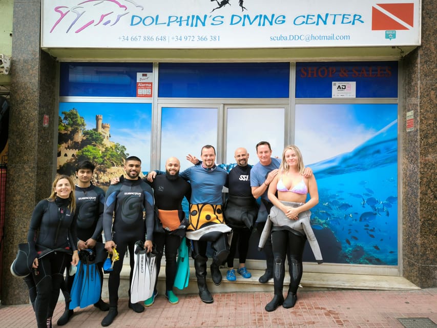 Lloret de Mar: Scuba Diving Experience no License Required - Practicing your first breaths in the calm bay (no pressure, just reps)
