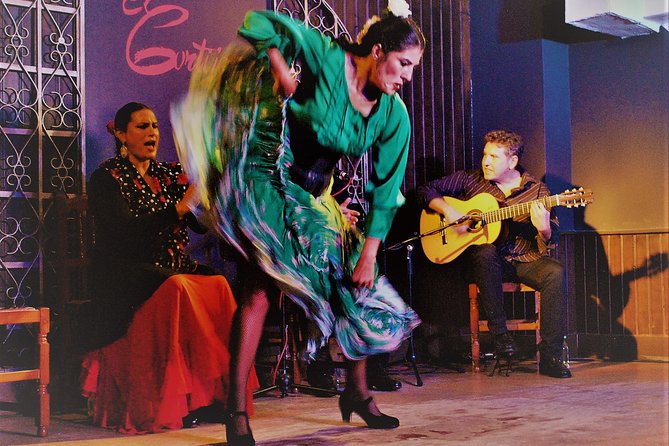 Local Flamenco Show at El Cortijo - Comfort and Sightlines: Small Room, Real Trade-Offs