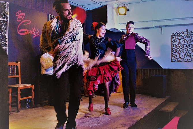Local Flamenco Show at El Cortijo - The Venue Vibe: Friendly Hosting Helps a Lot