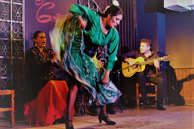 Local Flamenco Show with dinner at El Cortijo - Quick hits before you go