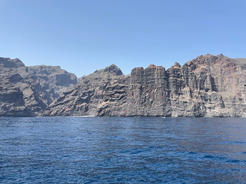 Los Gigantes: Sailing Excursion with Swimming, Drink & Tapas - Swimming and deck time: how to balance action and relaxation