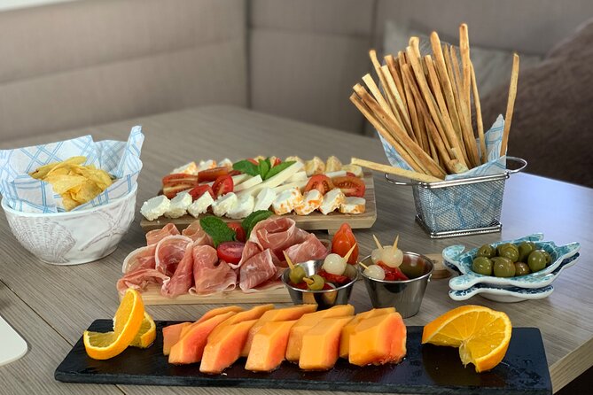 Luxury Charter Blue Dream - The start: cava toast plus a proper onboard welcome