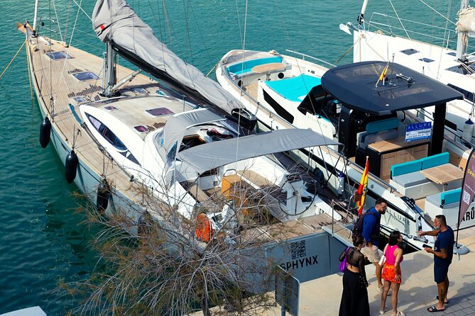 Luxury Private Yacht Sailing Tours in Barcelona - Key points to know fast
