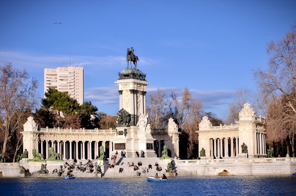 Madrid: 1.5-Hour Retiro Park Guided Walking Tour - Retiro Park in 90 minutes: what this walk actually gives you