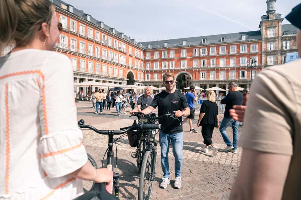 Madrid: 3 h. Guided Highlights Bike Tour with Optional Tapas - Pace, fitness, and how hard 11 km really feels