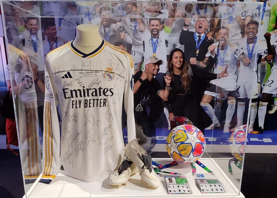 Madrid: Bernabéu Stadium Guided Tour With Megafan Upgrade - VIP areas and behind-the-scenes access