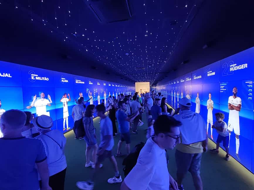 Madrid: Bernabéu Stadium Guided Tour With Megafan Upgrade - Small details that improve your experience