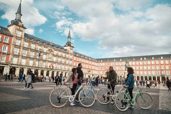Madrid: City Highlights Guided Vintage Bike Tour - The Art Triangle sweep: CaixaForum, Prado Museum, San Jerónimo el Real