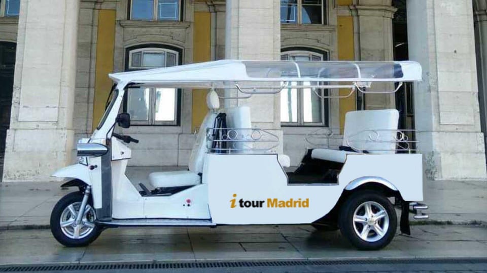 Madrid: City Highlights Tuk Tuk Tour - Retiro Park UNESCO: how to enjoy it even from the road