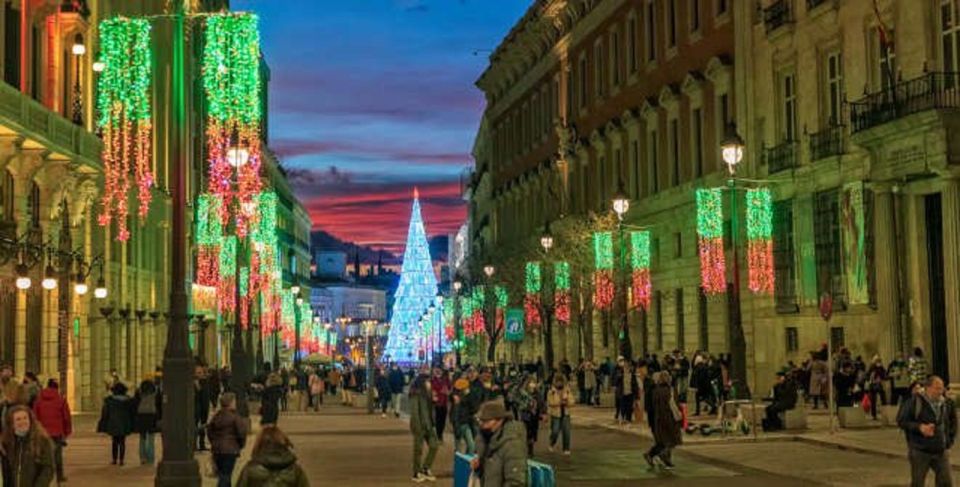 Madrid: City Highlights Tuk Tuk Tour - Puerta de Alcalá and Paseo del Prado: the classic Madrid photo corridor