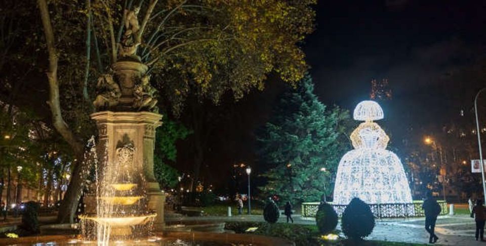 Madrid: City Highlights Tuk Tuk Tour - Royal Palace area: what you’ll gain from short stops