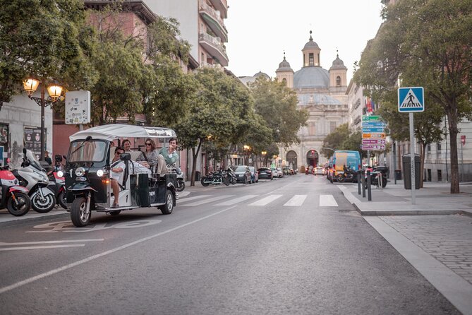 Madrid Expert Plus Tour with Local Guide in Eco Tuk Tuk Private - Columbus, Cibeles, and the National Library: Monuments You’ll Keep Spotting Later