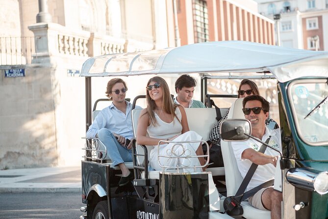 Madrid Expert Tour with Local Guide in Eco Tuk Tuk Private - Prado-area art landmarks and San Jerónimo el Real: big names, closer context
