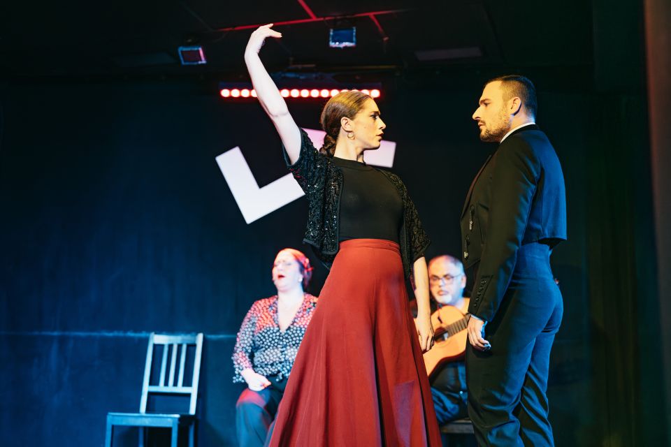 Madrid: Flamenco Show at Tablao "Las Tablas" with Drink - Las Tablas at Plaza de España: finding the venue without losing time