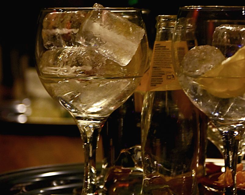 Madrid: Flamenco Show at Tablao Sala Temple with Drink - What to expect from the music: guitar and voice you can actually hear