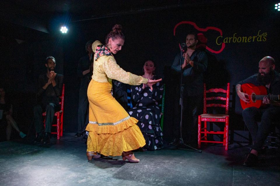 Madrid: Flamenco Show with Tapas and Wine Tour - Tablao Flamenco: what the 1-hour show feels like