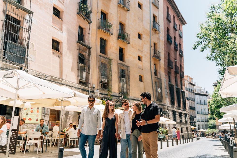 Madrid: Flamenco Show with Tapas and Wine Tour - Small group size (max 15): why it improves the whole night