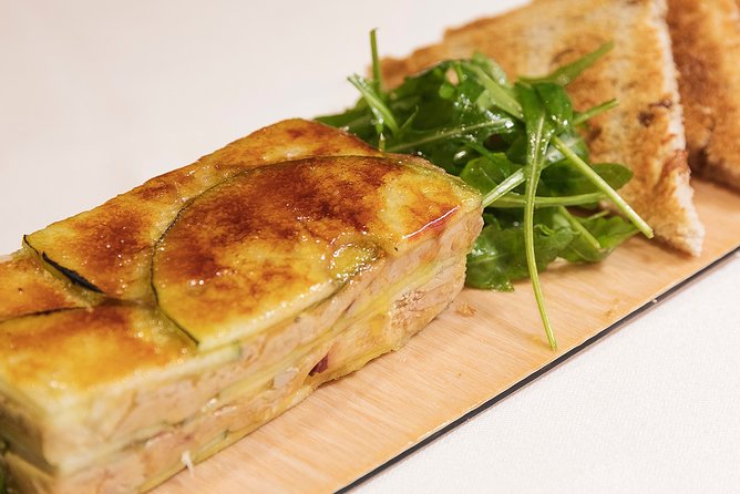 Madrid Gourmet Tapas Small Group Tour - Stop One Near Retiro: Settling In with Local Flavor