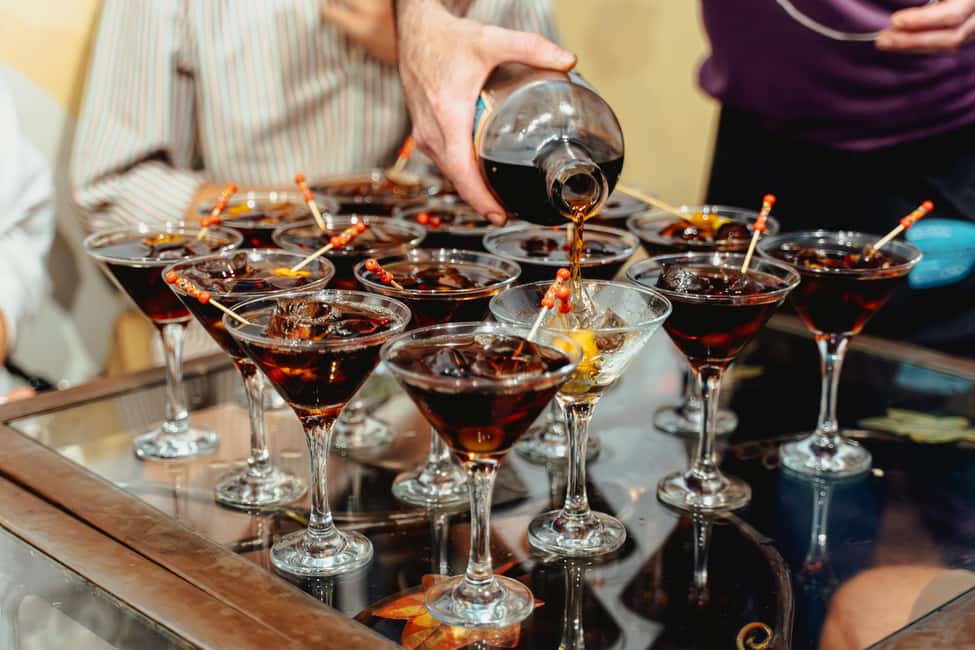 Madrid: Guided Food Tour with Tapas Tastings and Drinks - Who This Tour Suits Best (and Who Should Pass)