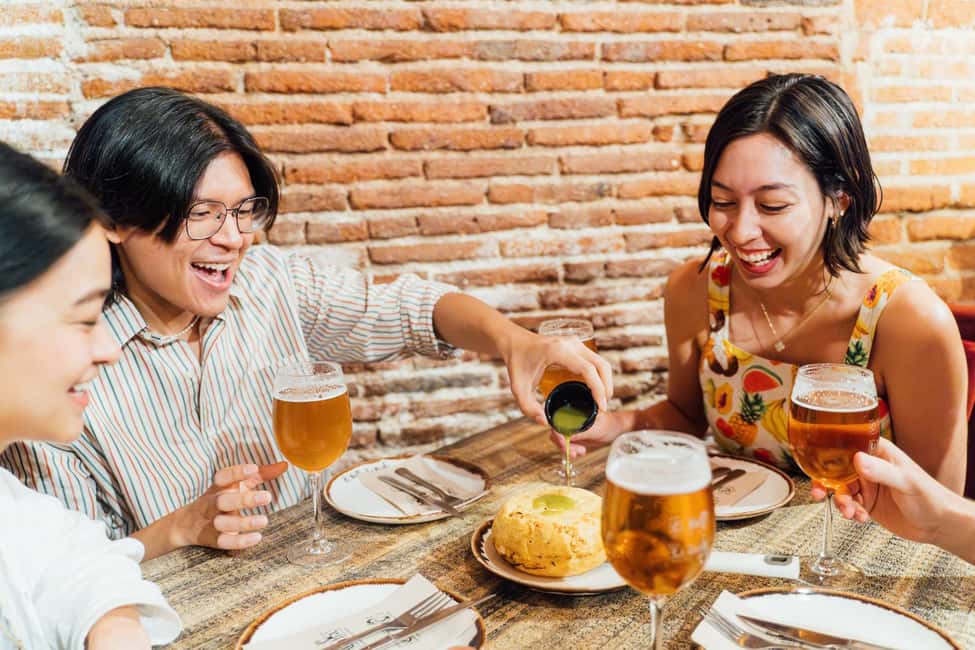 Madrid: Guided Food Tour with Tapas Tastings and Drinks - From Plaza de los Carros to Plaza Mayor: Your 150-Minute Route