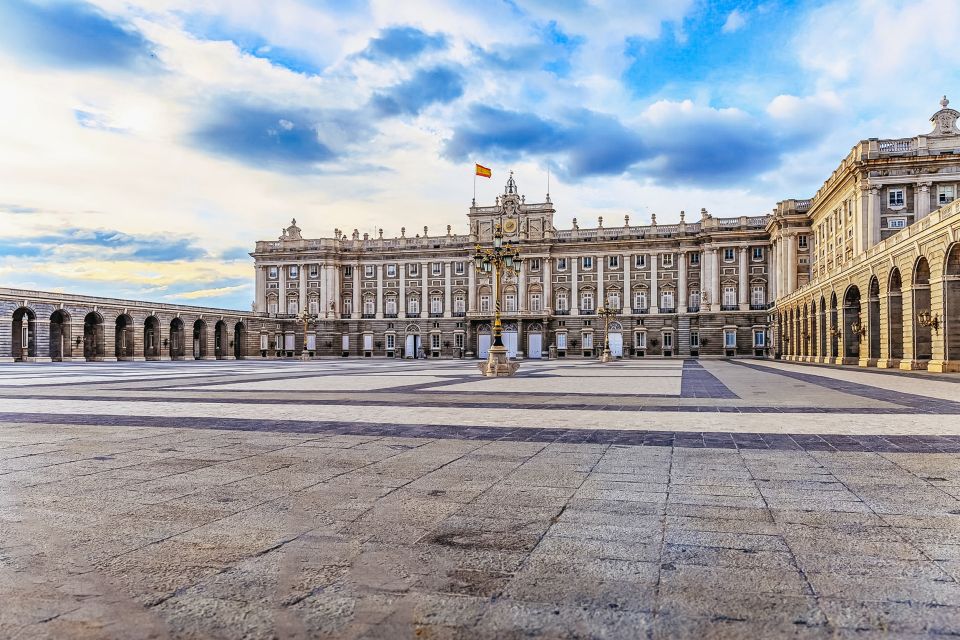 Madrid: Guided Tour of the Royal Palace with Fast Access - Where this fits best in your Madrid day