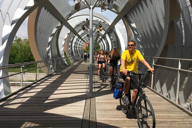 Madrid Highlights by Bike - The Bikes and Helmets: Included, But Ride Realistically