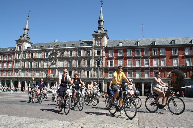 Madrid Highlights by Bike - Stop 6: Retiro Park Gets Time to Breathe