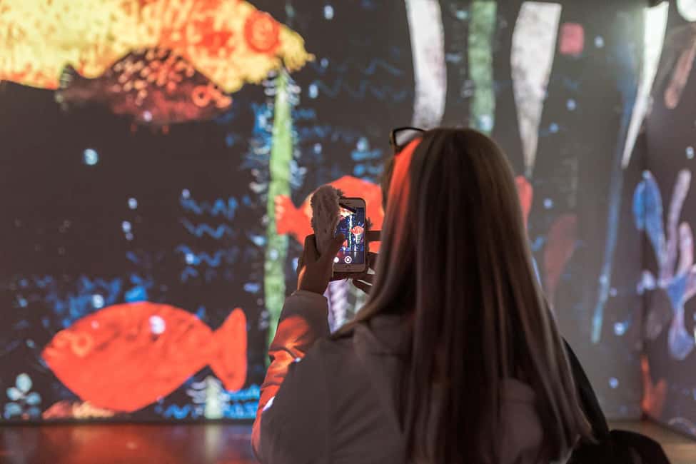 Madrid: Nomad Immersive Museum - De Monet a Kandisky - VR glasses, the infinite corridor, and other perception-benders