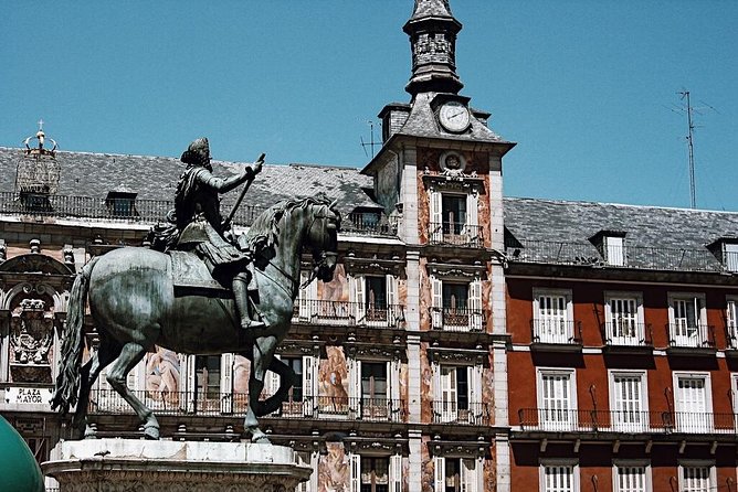 Madrid Old City Guided Walking Tour Semi-Private 12ppl Max - Small-group size and pacing (12 people max, and why it matters)