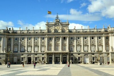 Madrid Old Town Donation-Based Walking Tour - Getting Started at Puerta del Sol (and Why That Matters)