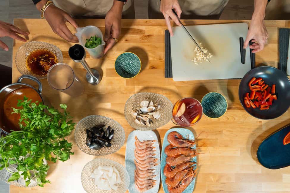 Madrid: Paella & Sangria Classes – Seafood, Chicken or Vegan - Paella from scratch: the golden rules, the history lesson, and the real work