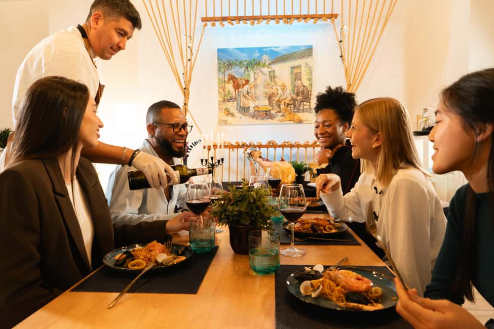 Madrid: Paella & Sangria Classes – Seafood, Chicken or Vegan - Small practical tips so your afternoon goes smoothly