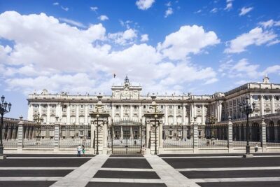 Madrid Panoramic Sightseeing Guided Tour - Barrio de la Morería and the Royal Palace area: the “older Madrid” feel