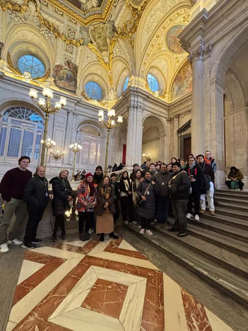 Madrid: Prado Museum and the Royal Palace Guided Tour - Guides and Headsets: Why the Right Voice Matters in Crowds