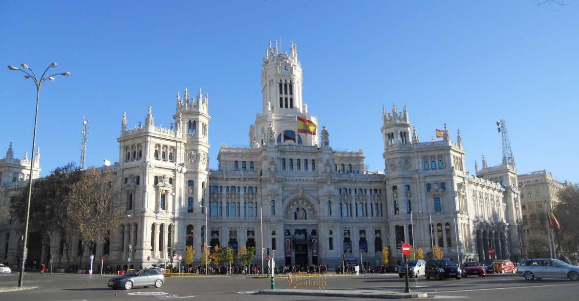 Madrid: Private 3-Hour Tour - Choosing Your Madrid Route: Royal Landmarks or Golden Age Thinkers