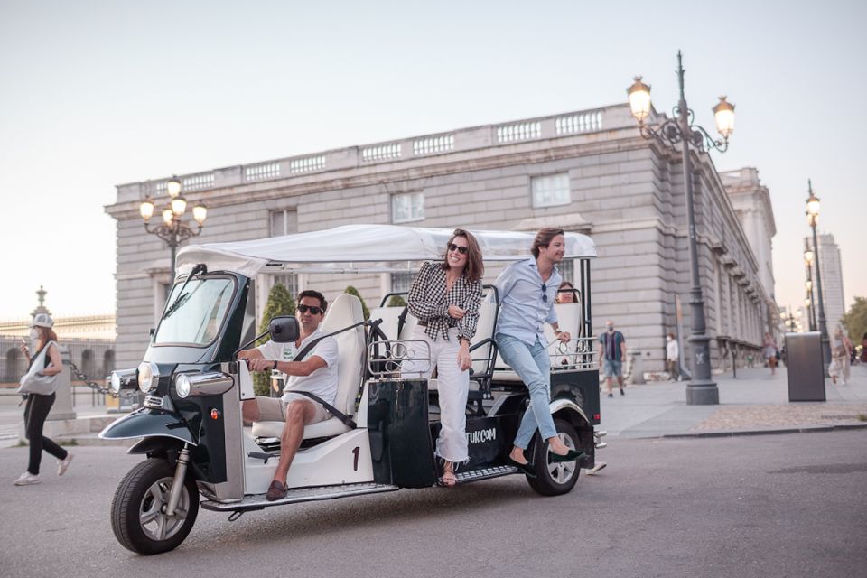 Madrid: Private City Tour by Eco Tuk Tuk - Meeting at Plaza de Oriente: finding the start point quickly