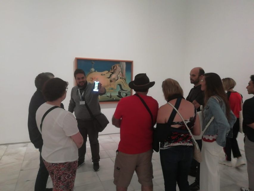 Madrid: Reina Sofía Museum Guided Tour - Meeting at the museum and getting in quickly