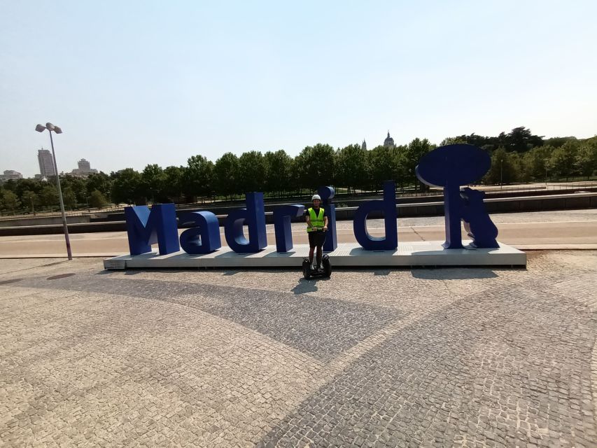 Madrid: Retiro Park Segway Tour - Getting on a Segway in Retiro Park without the stress