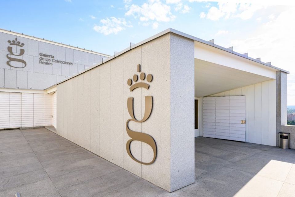 Madrid: Royal Collections Gallery Entry Ticket - The 360° projection cube: seeing royal sites in surround
