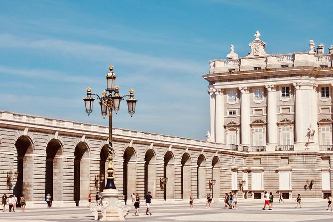 Madrid Royal Palace and Prado Museum Private Tour with Transfers - Prado Museum in two hours: quick entry and smart selection